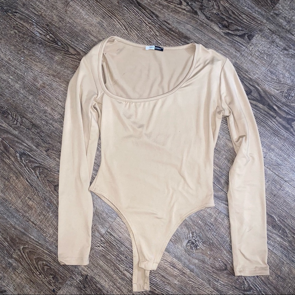 Long sleeve bodysuit size small